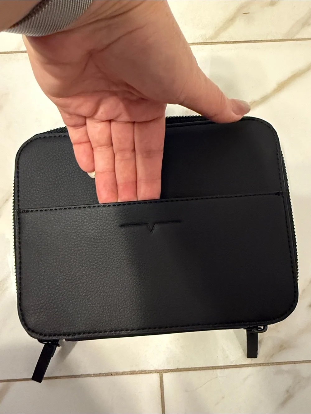 Von Holzhausen- Unisex Black Leather Apple Watch Band Travel Case